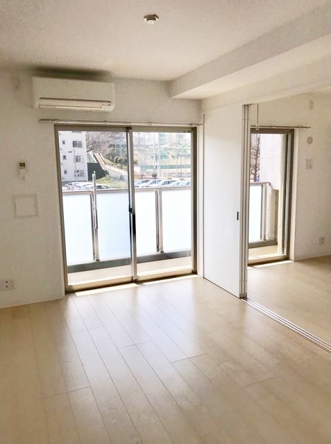 居室・リビング　使いやすい形の為、レイアウトを楽しめます♪