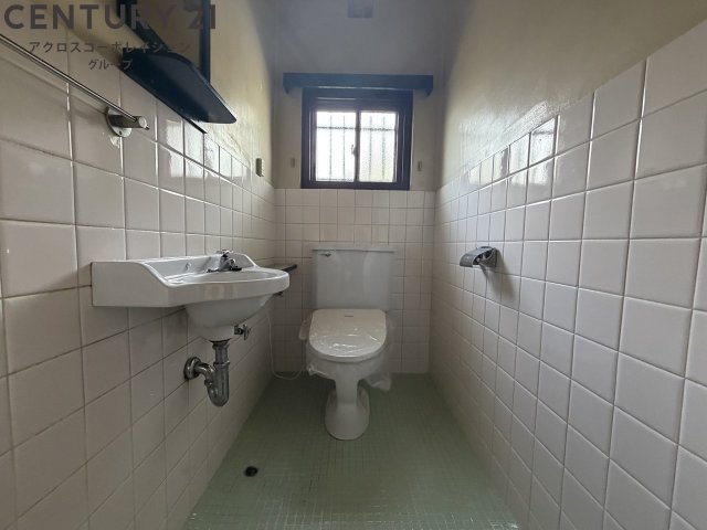 トイレ　落ち着いたトイレです