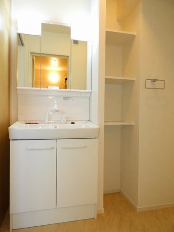 洗面設備　広い洗面スペース