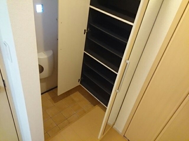 玄関　シンプルで使いやすい玄関です