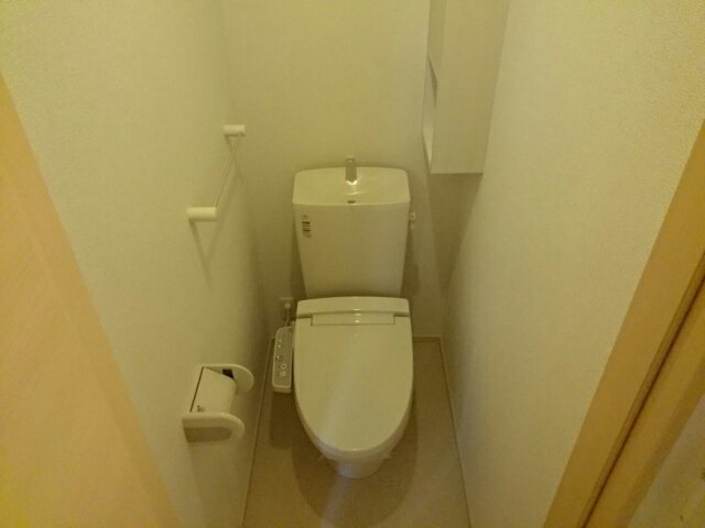 トイレ　コンパクトで使いやすいトイレです