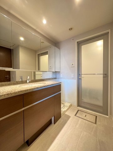 洗面設備　別部屋参考写真