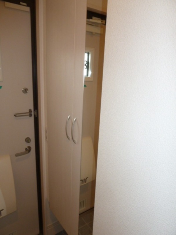 玄関　図面と現状に相違がある場合には現状を優先