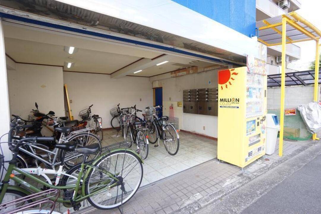 駐車場　駐輪場