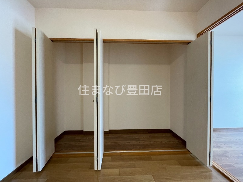 収納　別部屋同型写真