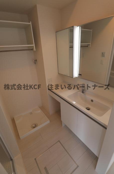 洗面設備　コンパクトで使いやすい洗面所