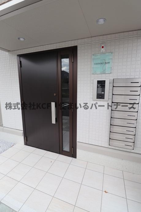 エントランス　清潔なエントランスです