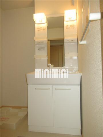 洗面設備　独立洗面化粧台あります。