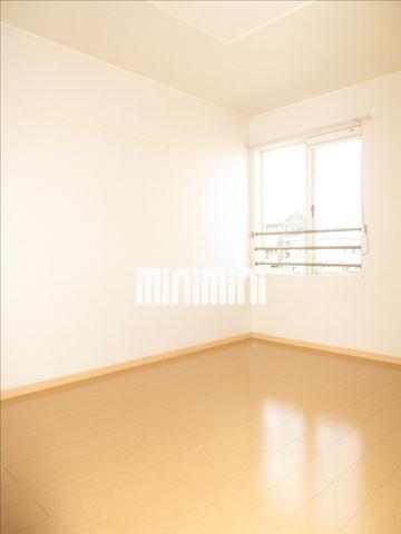 その他　北側の洋間になります。