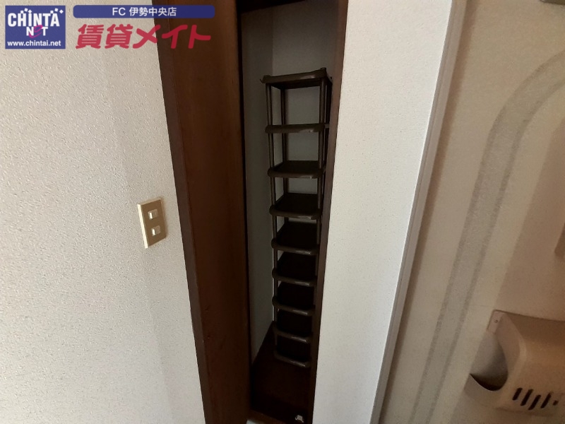 収納　同型参考写真