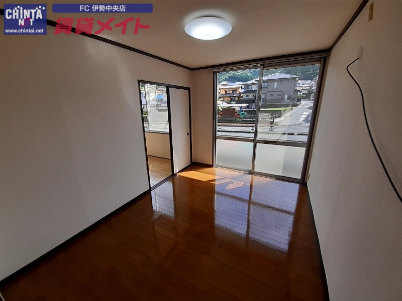 居室・リビング　同型参考写真