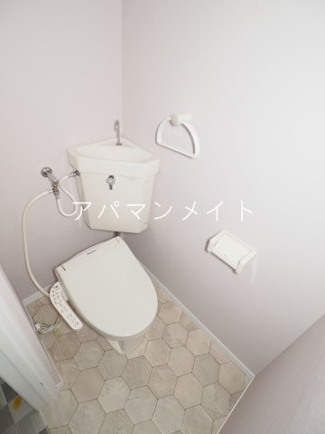 トイレ　ウォシュレット付きです