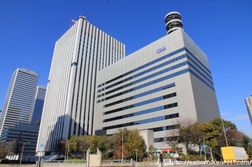 コンビニ　ファミリーマート OBPKDDI大阪ビル店（コンビニ）まで605m