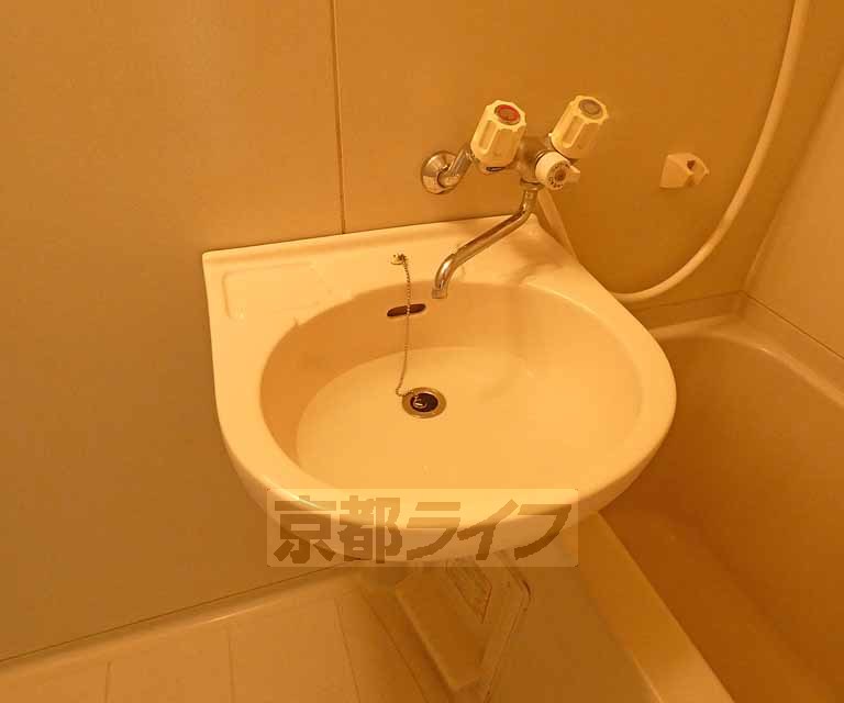 洗面設備　洗面台です。