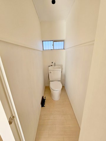 トイレ　シンプルで使いやすいトイレです