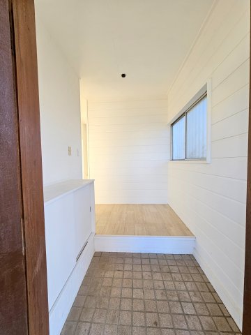 玄関　収納もある玄関です