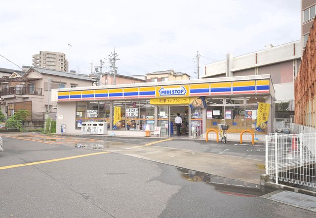 コンビニ　ミニストップ寝屋川三井南町店（コンビニ）まで790m