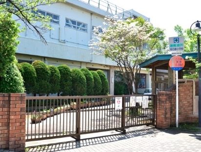 小学校　市川市立南行徳小学校（小学校）まで240m