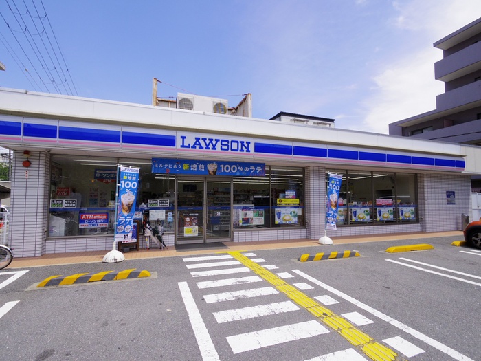コンビニ　ローソン（コンビニ）まで110m