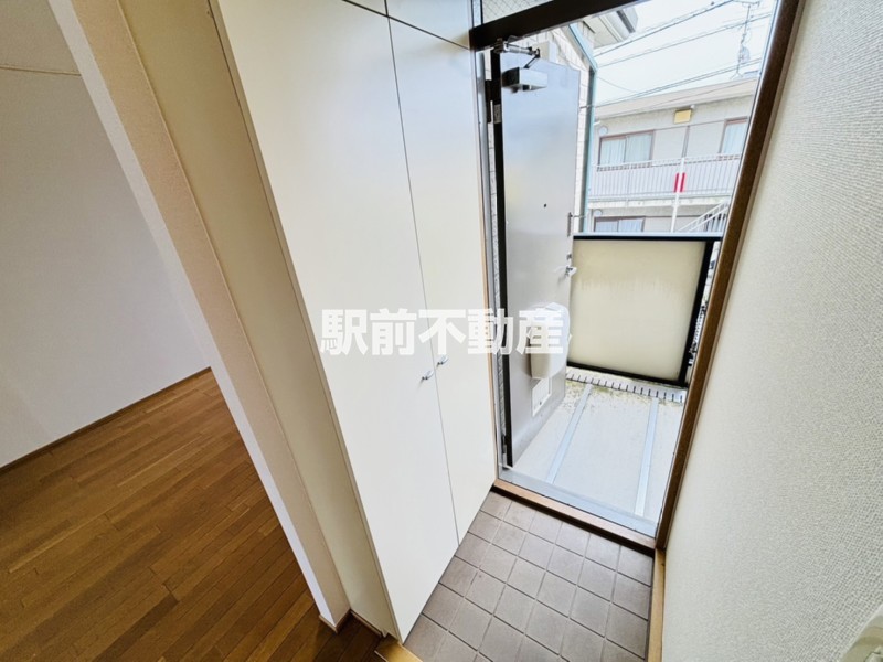 玄関　収納付き玄関