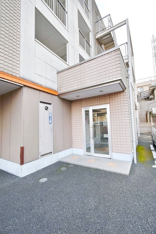 エントランス　エントランス