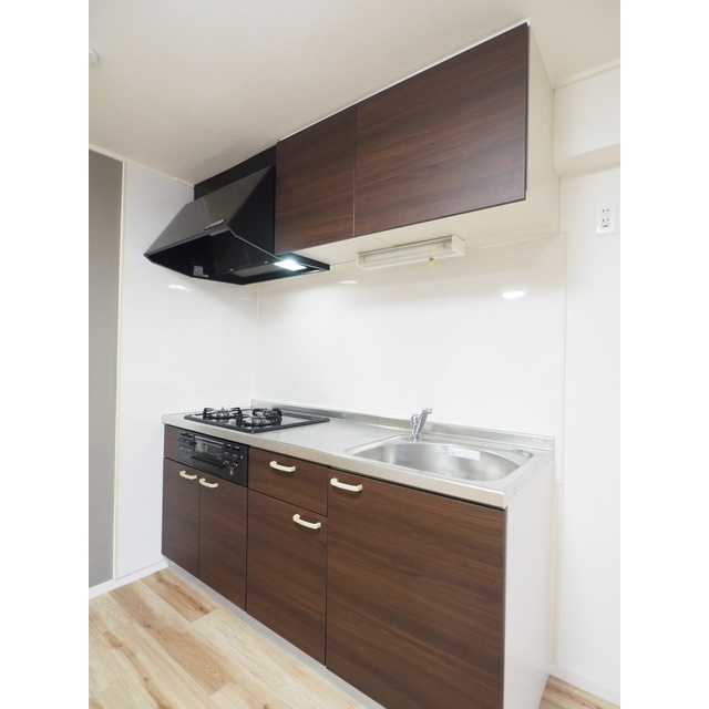 キッチン　システムガスキッチン３口コンログリル付