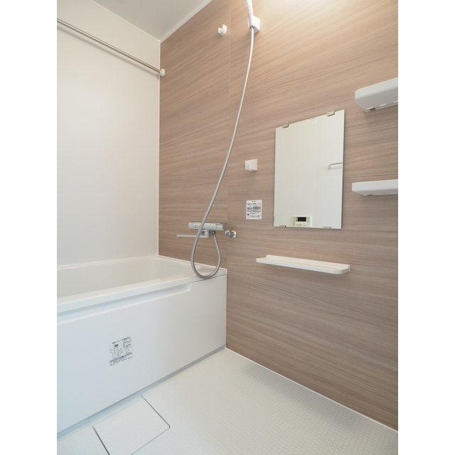 バス・シャワールーム　追い焚き浴室乾燥機付き