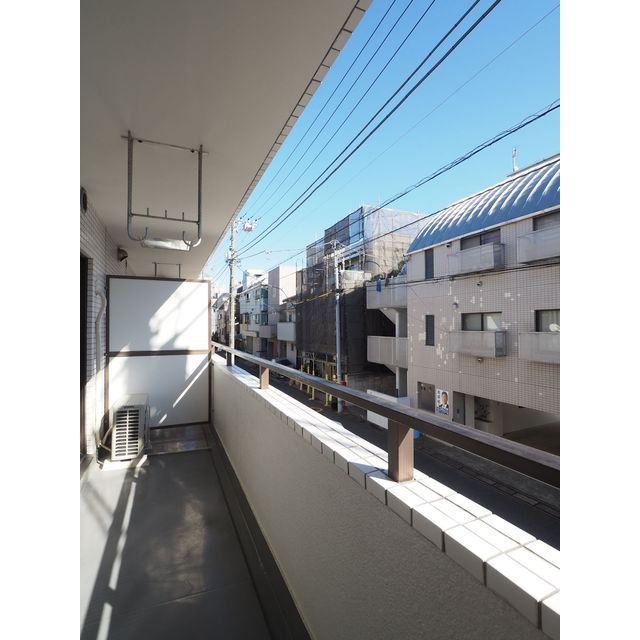 バルコニー　南向き日当たり良好