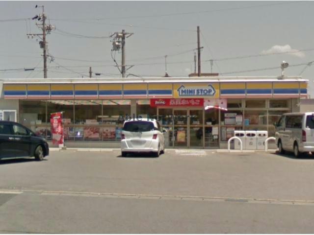 コンビニ　ミニストップ安城碧海桜井店（コンビニ）まで300m