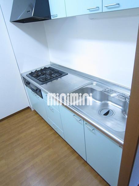 キッチン　キッチンは３口のシステムガスキッチンになっています