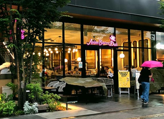 飲食店　アジアンビストロ ローカル（飲食店）まで833m