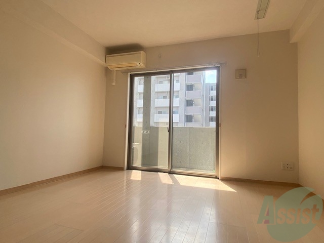 居室・リビング　広めのリビングです。のびのび出来ますね。