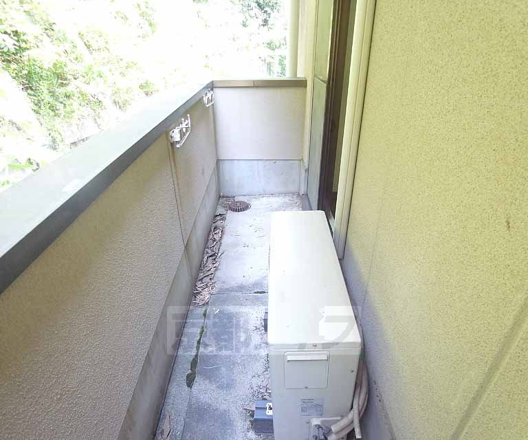 バルコニー　洗濯物も干せる充分な広さ・