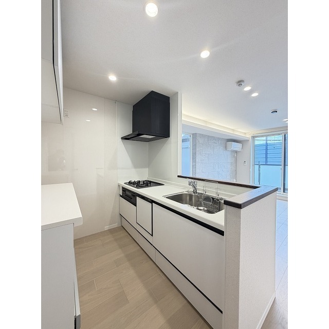 キッチン　ゆとりのあるキッチンスペースです♪