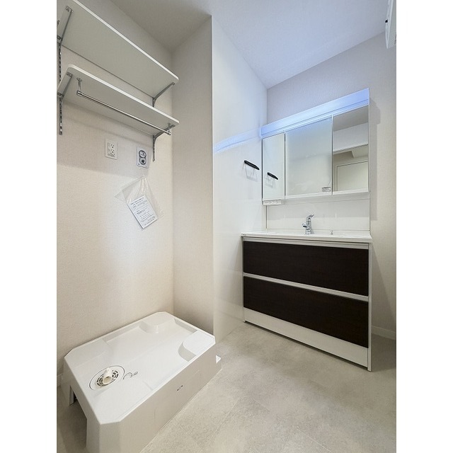 洗面設備　洗髪可能なシャンプードレッサーです♪