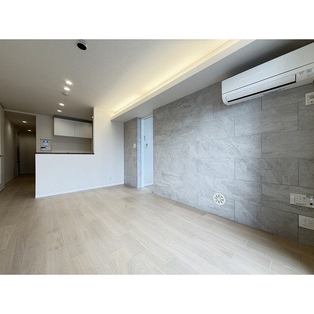 居室・リビング　１２．４帖の広々リビングです♪