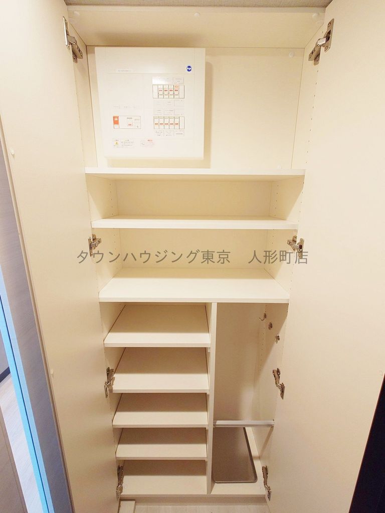 収納　シューズボックス