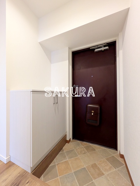 玄関　収納豊富なシューズボックスです♪