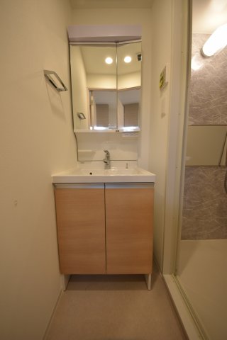 洗面設備　スプランディッド京橋EAST　独立洗面台