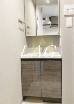 洗面設備　独立洗面台です。