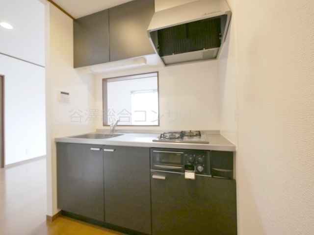 キッチン　システムキッチン（２口コンログリル付き）