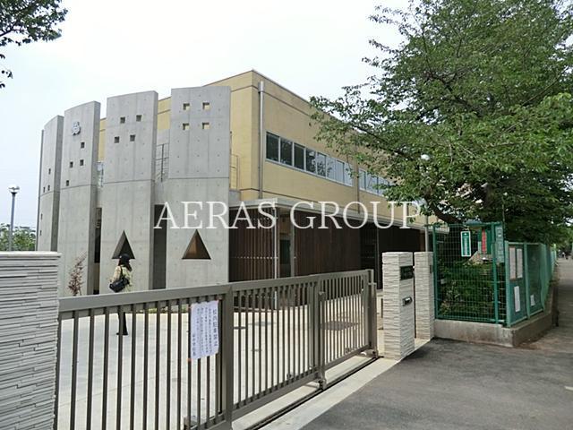 中学校　世田谷区立砧中学校（中学校）まで983m