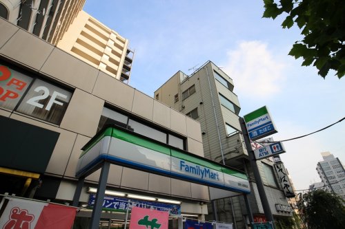 コンビニ　ファミリーマート 台東入谷駅前店（コンビニ）まで404m