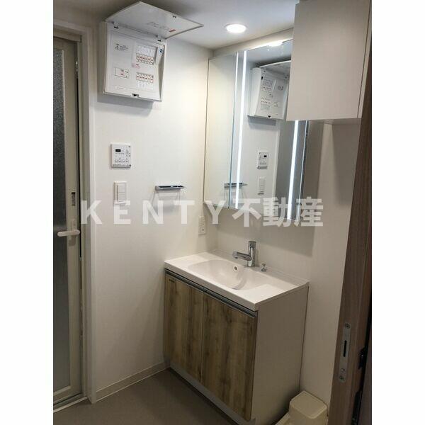 洗面設備　脱衣スペースもあります