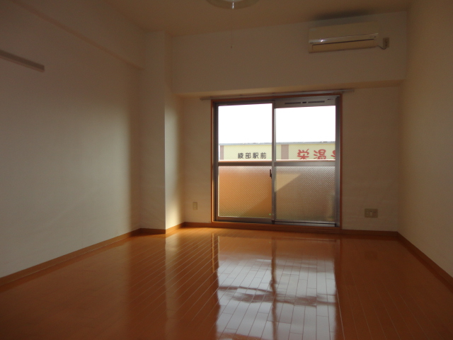 居室・リビング　洋室9.5帖