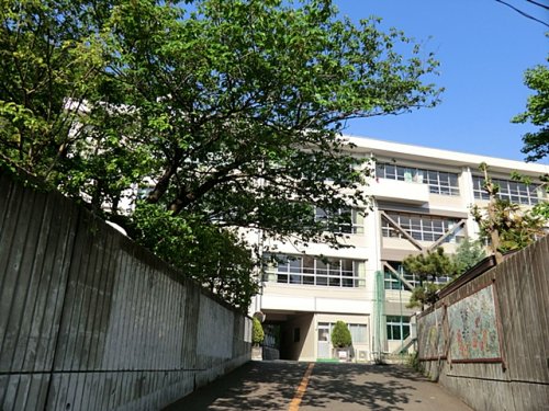 小学校　横須賀市立船越小学校（小学校）まで420m