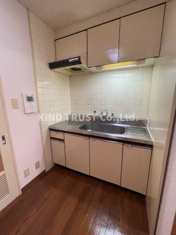 キッチン　コンパクトなキッチンで掃除もラクラク