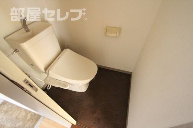 トイレ　他の号室の写真です。