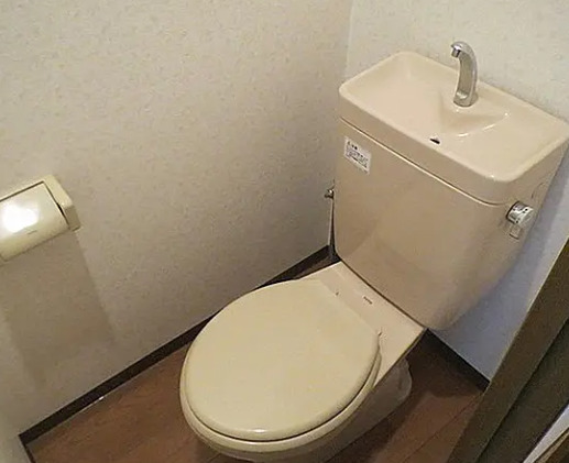 トイレ　別部屋の写真を使用しております。