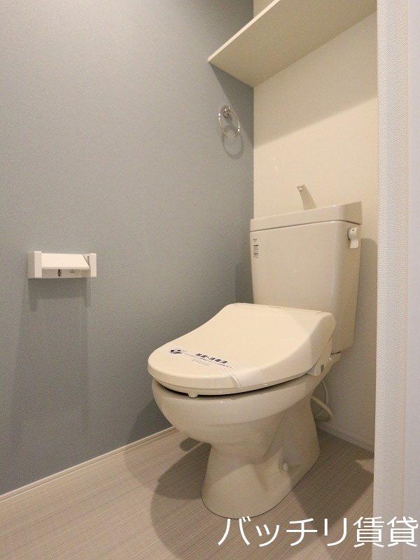 トイレ　画像は、同型タイプの為、現状を優先いたします。